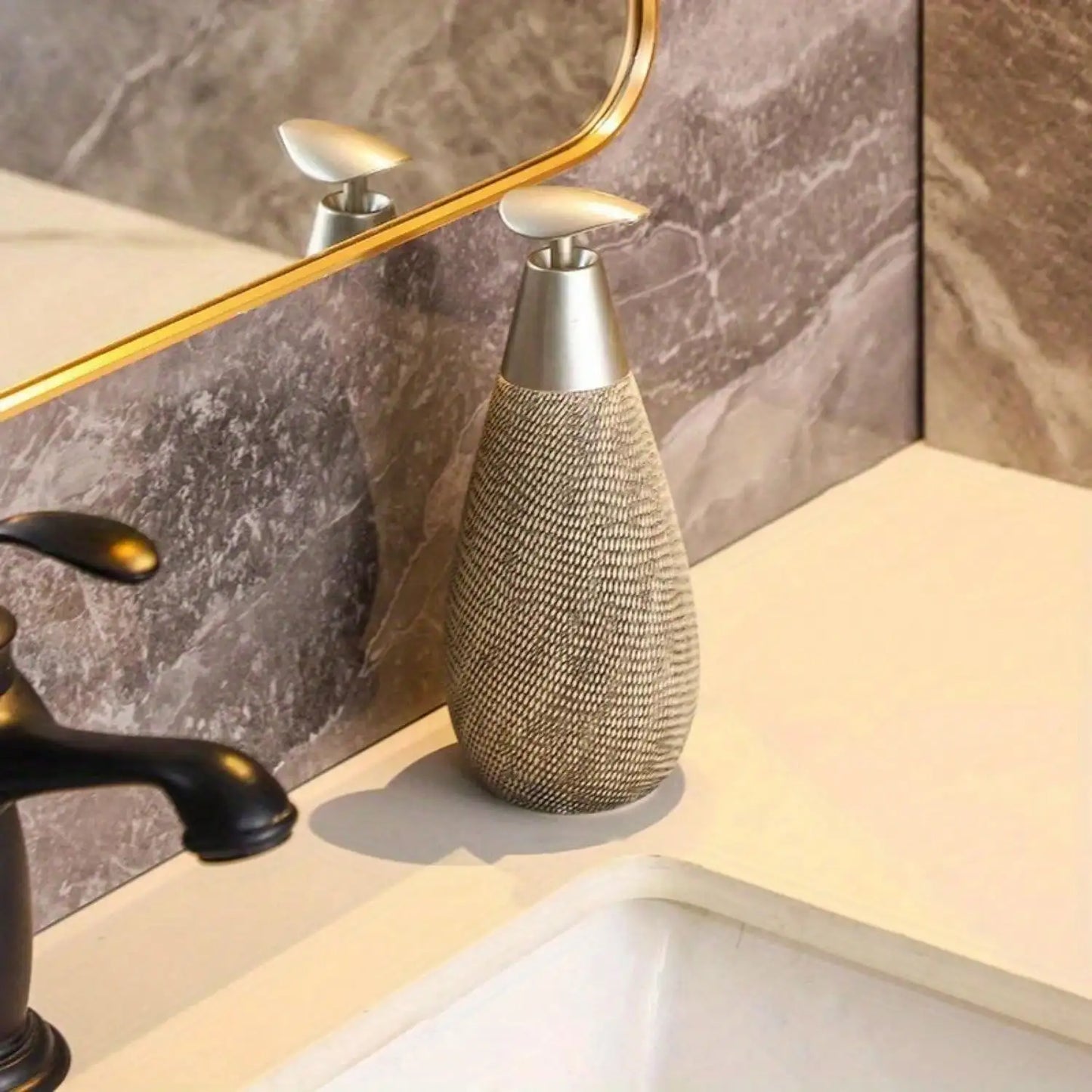 Creative Retro Style Ceramic Push-Type Soap Dispenser With Pump, Hand Soap Bottle, Suitable For Bathrooms Kitchens And Toilets